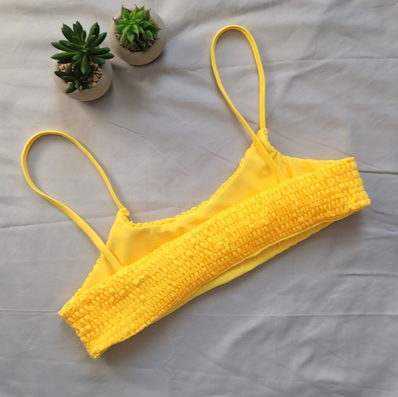 ZAFUL Smocked Bikini Top - Picture 2 of 3